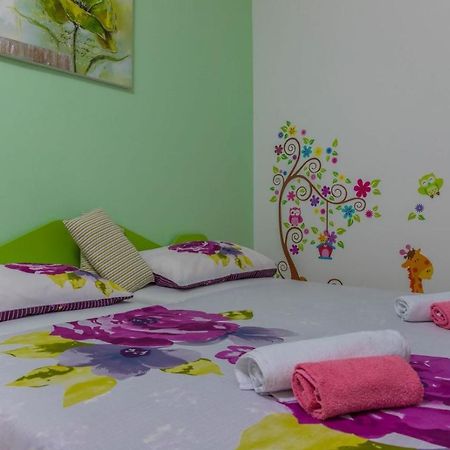 Apartamento Michelle Crikvenica Exterior foto