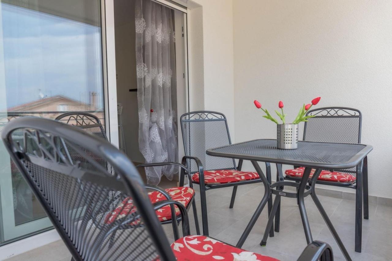 Apartamento Michelle Crikvenica Exterior foto